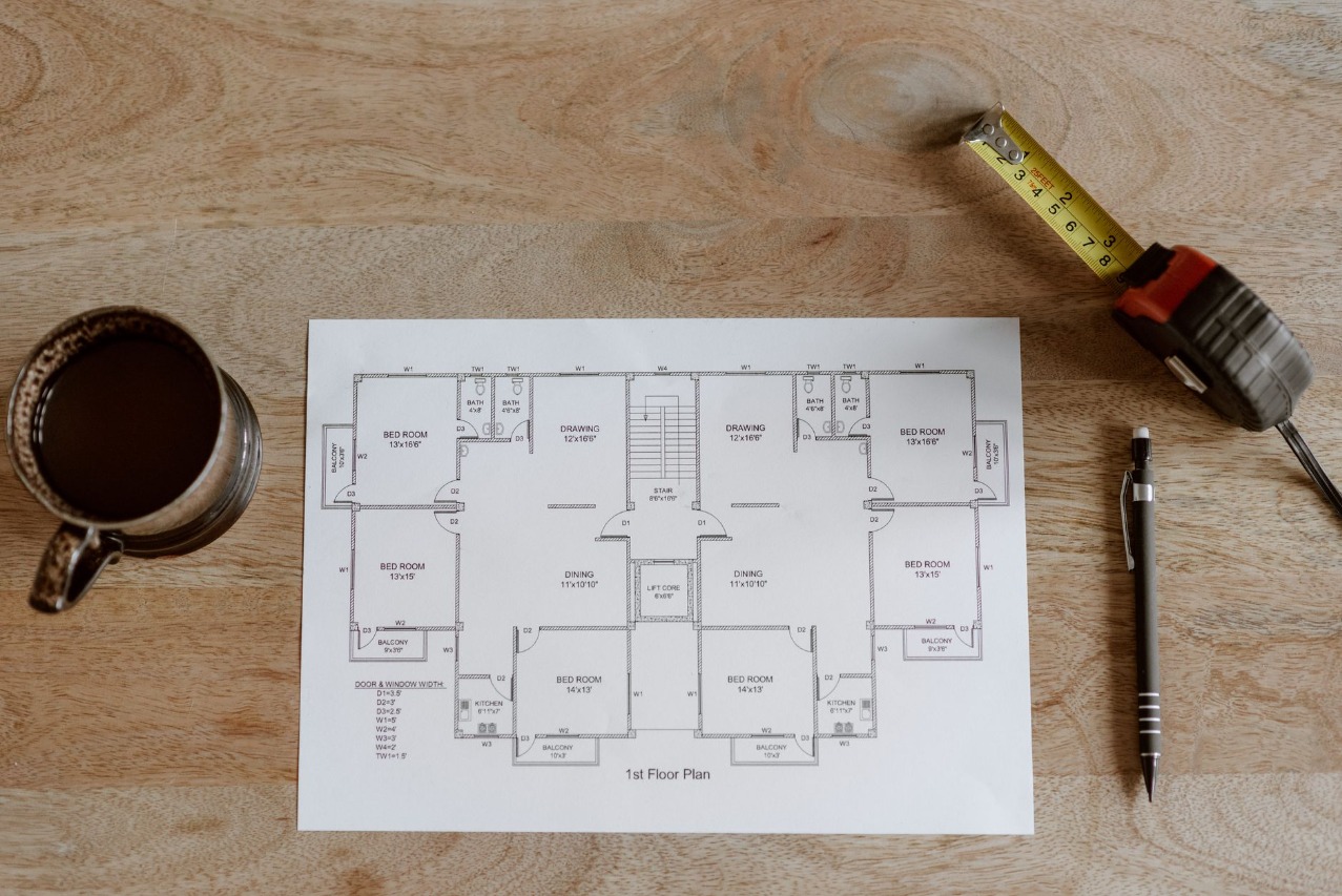 Chậm cấp sổ hồng nhiều năm sau khi nhận nhà là tranh chấp khiến người mua mệt mỏi nhất — nhưng vẫn có đường đòi. (Ảnh minh hoạ: Anete Lusina / Pexels)
