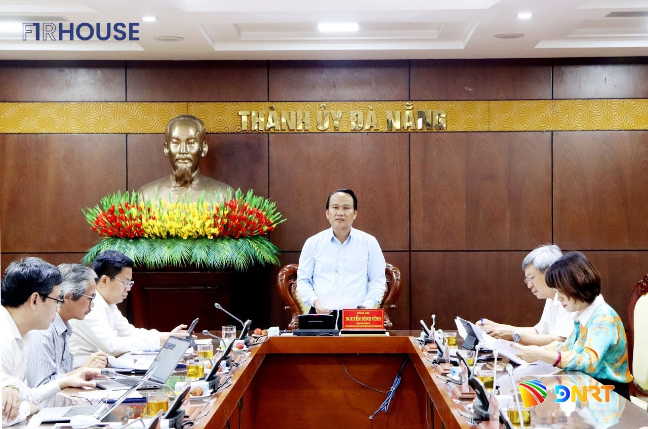 Buổi làm việc về tháo gỡ vướng mắc các dự án trọng điểm chiều 9/10/2026