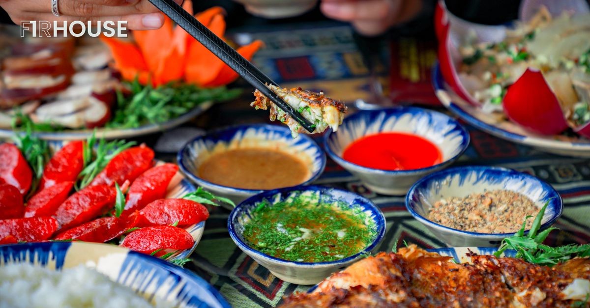 Hải sản tươi cùng các loại nước chấm đặc trưng miền Trung — thứ khiến khách nhớ Đà Nẵng nhất