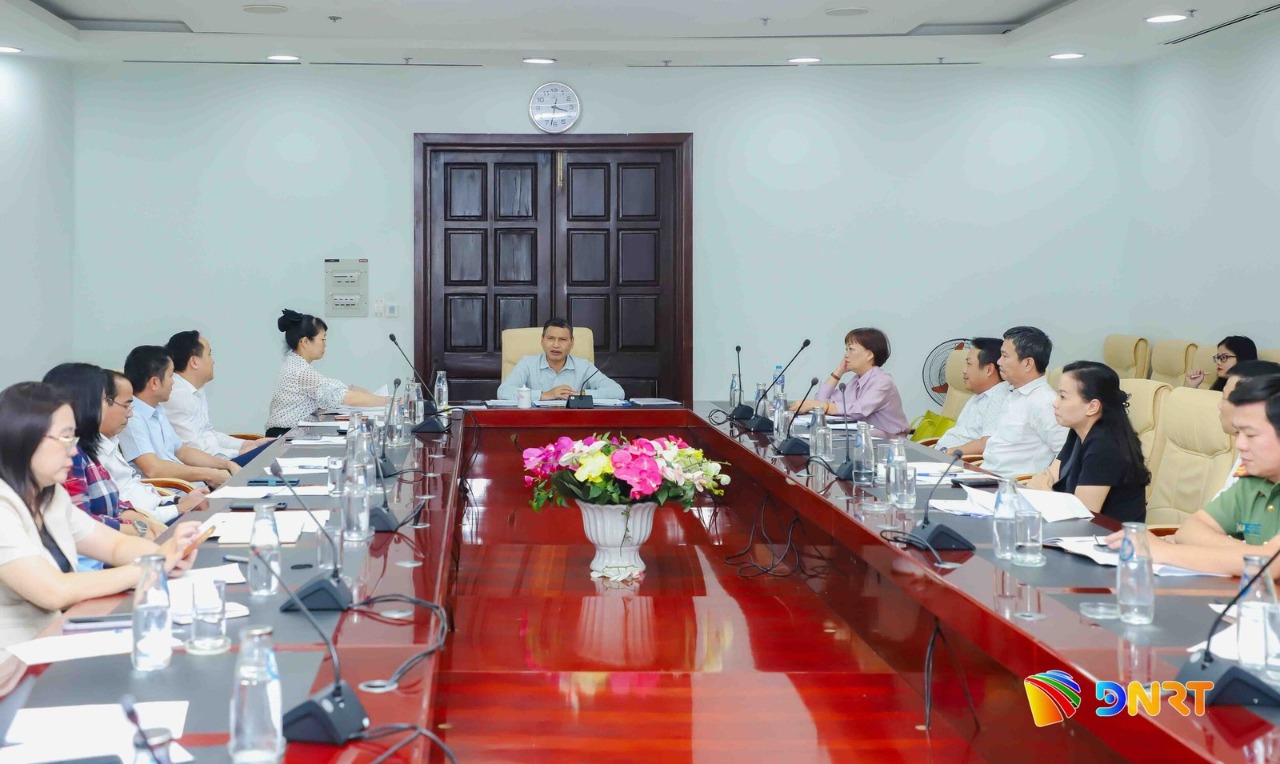 Quang cảnh cuộc họp chuẩn bị Hội nghị công bố Quy hoạch chung đến năm 2050