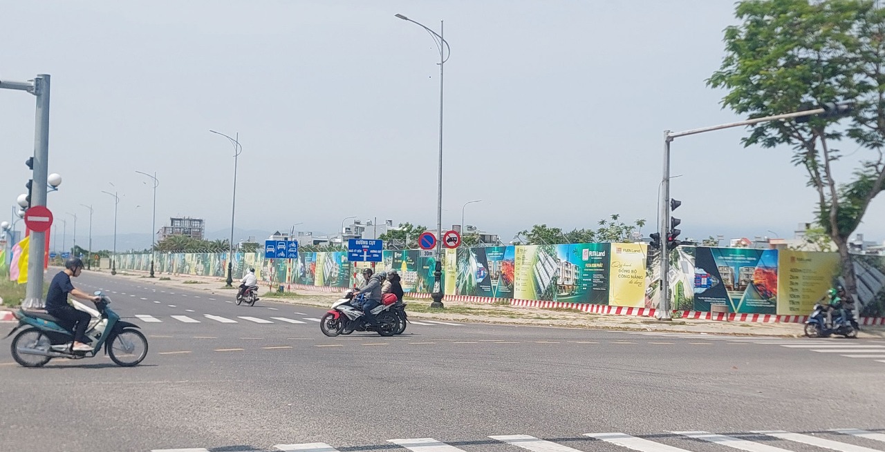 Một dự án shophouse – nhà liền kề tại phường Hòa Khánh, Đà Nẵng. (Ảnh: Trọng Hùng / Báo Đà Nẵng)